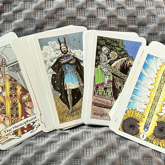 Tarot Card Deck - The Robin Wood Tarot - Picture 3 of 5